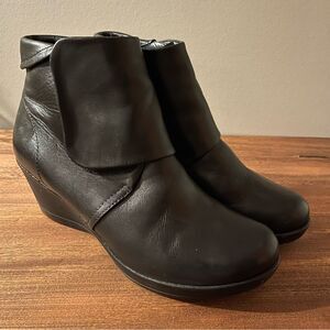 Dansko Black Boots Booties Wedge Heel Sz 38 - 7.5 to 8 Comfort